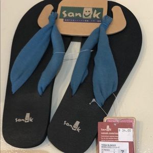 NWT Women’s Yoga Slinger